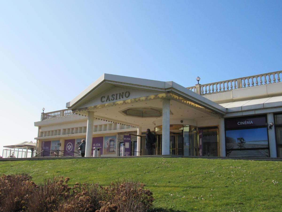 Entre Mer Et Falaises Le Tréport Екстериор снимка